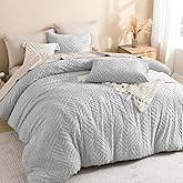 Litanika Light Grey King Size Comforter Set, 3 Pieces Tufted Boho Farmhouse Bedding Comforter Sets, Lightweight Fluffy Comforter Bed Set for All Season (104x90In Comforter and 2 Pillowcases)