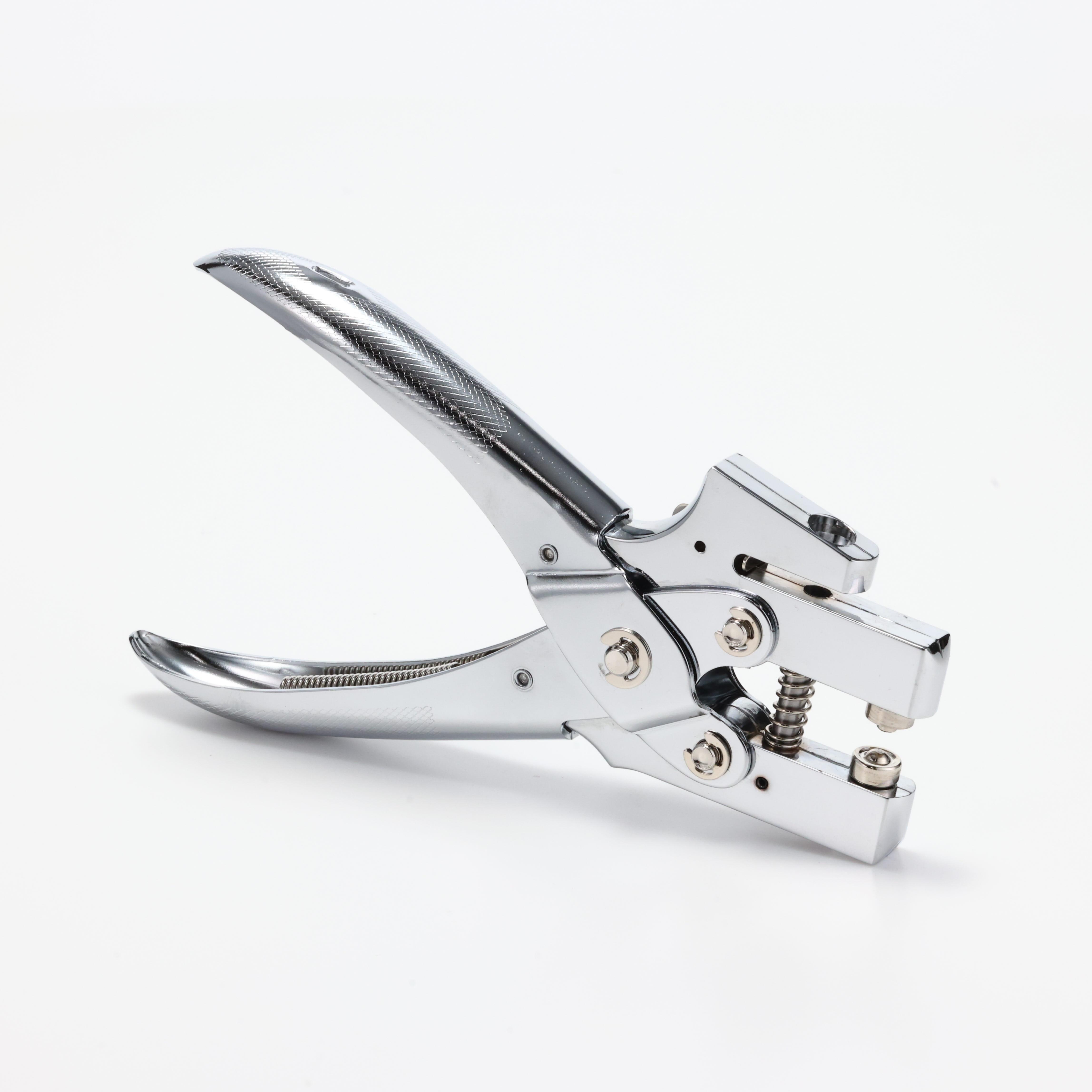 Amazon Com Kokuyo Eyelet Punch Hin M0 Japan Import Punch Staplers Office Products