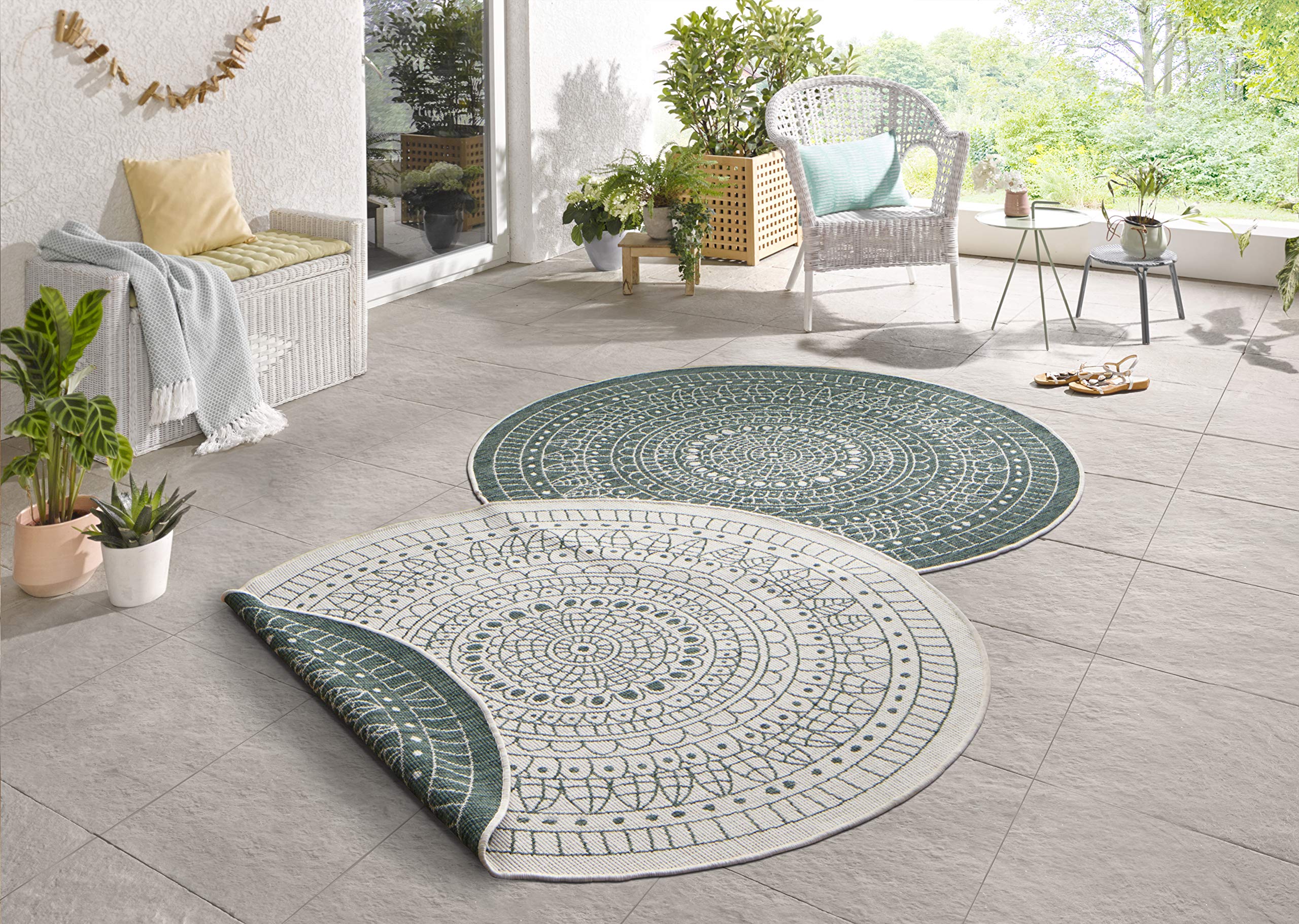 Northrugs Porto Indoor and Outdoor Rug Round - Round Reversible Rug Waterproof Mandala Design Flat Weave Rug Weatherproof for Balcony, Patio, Garden, Living Room in Green Cream, Diameter 140 cm