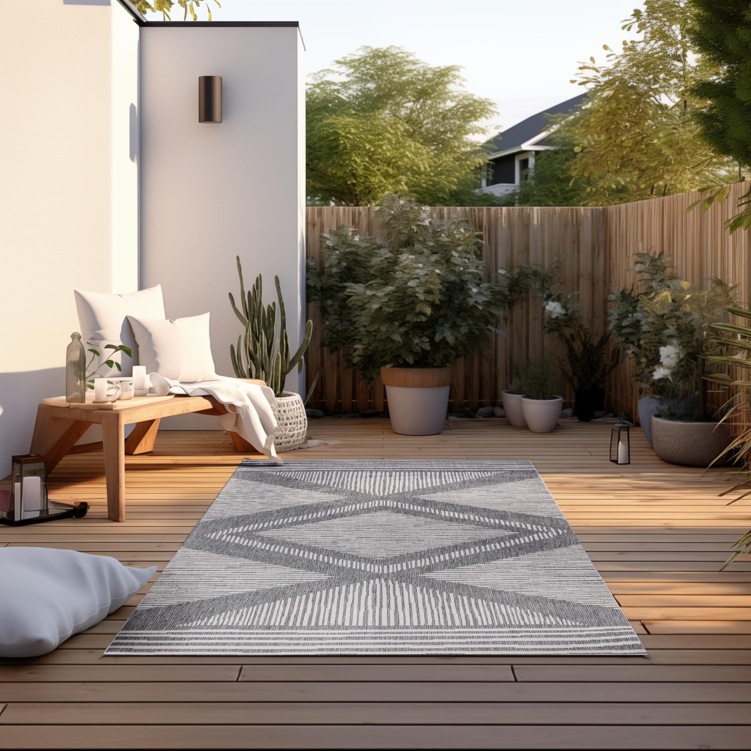 Elle Decoration Indoor and Outdoor Rug - Reversible Rug Weatherproof & Waterproof - Modern Diamond Pattern Geometric Pattern Outdoor Rug for Garden, Balcony, Patio, Living Room - Silver, 80 x 150 cm