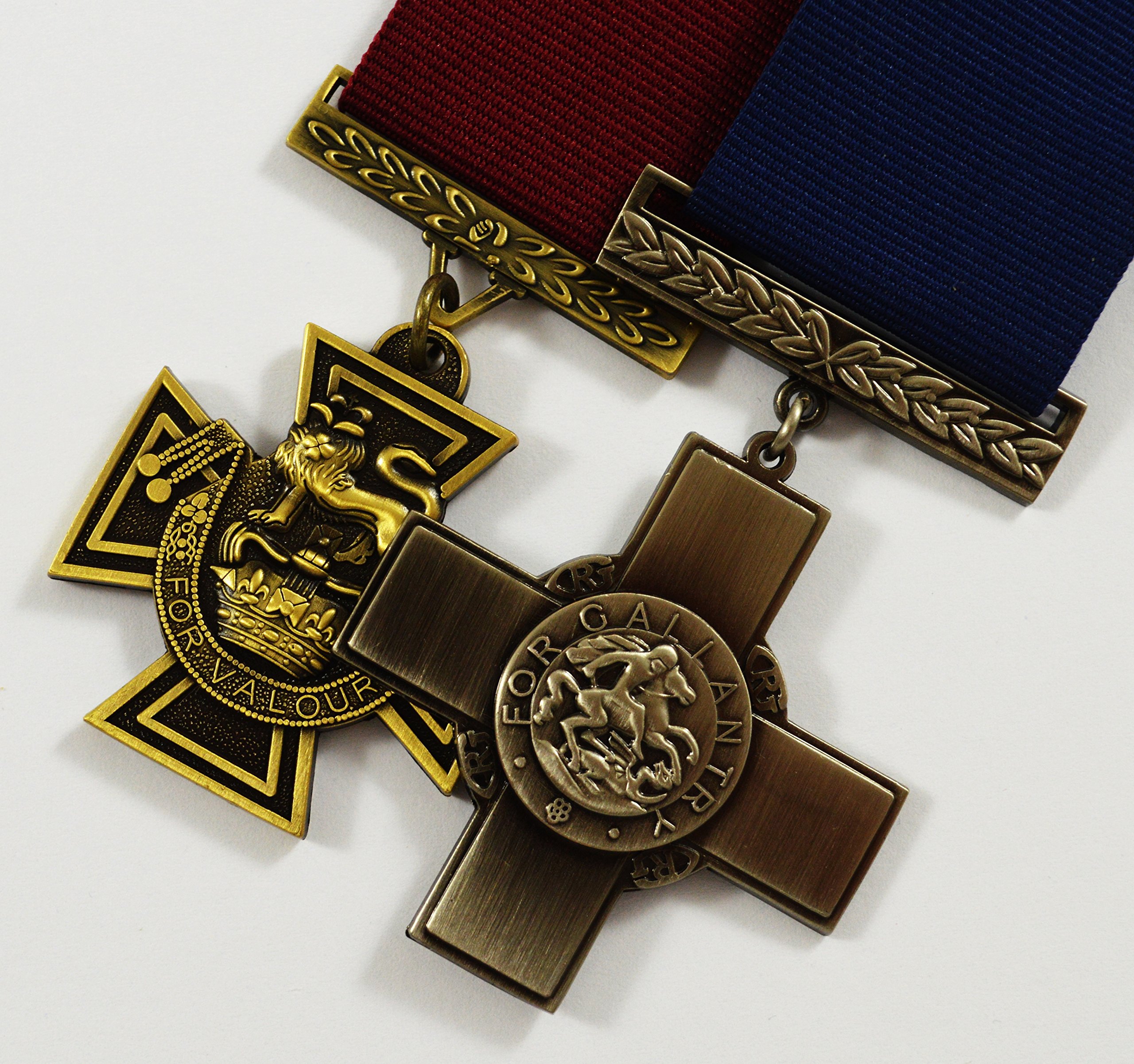 2 Full Size WW1 WW2 Service Medals. George/Victoria Cross. Highest Honours