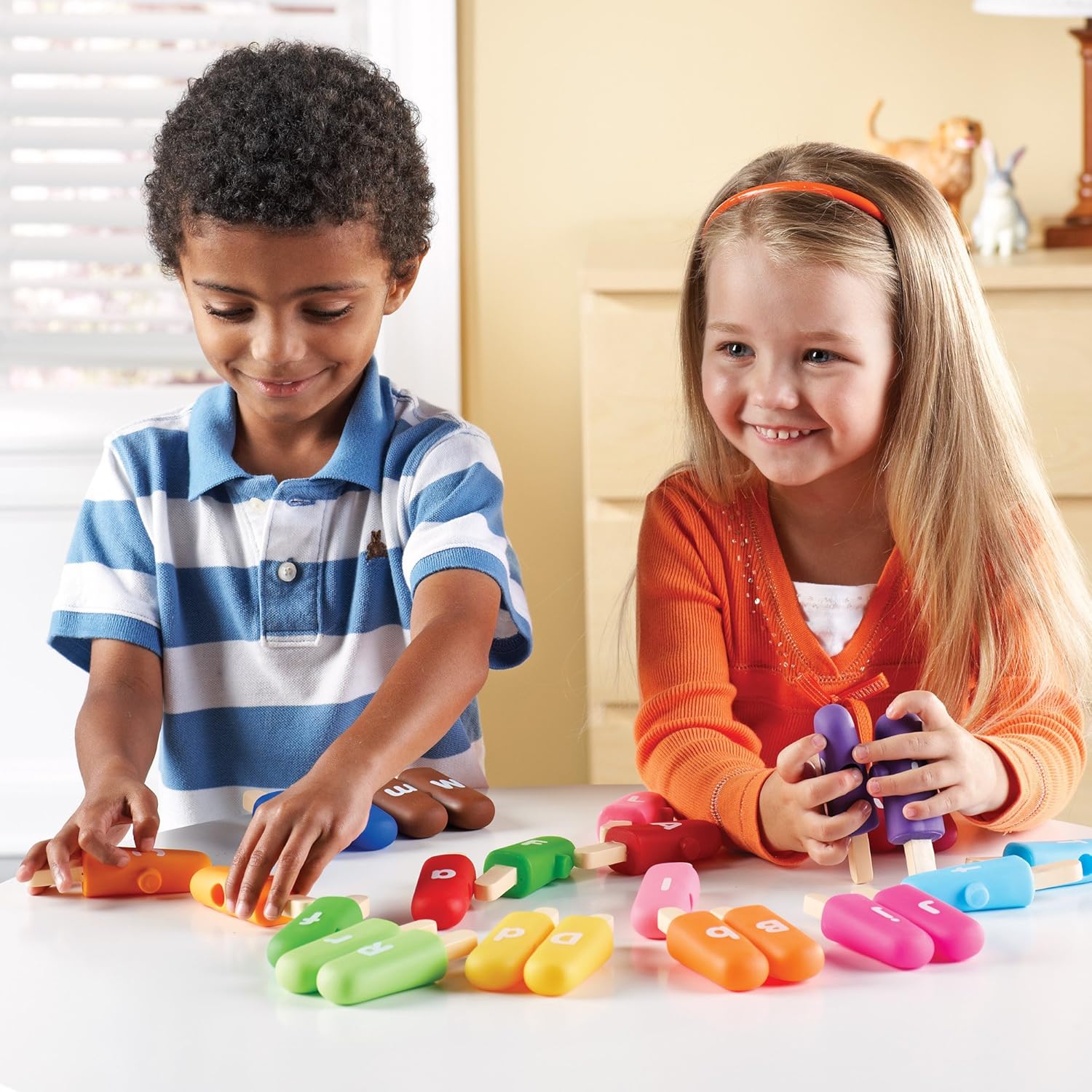 Learning Resources Smart Snacks Alpha Pops, Alphabet Matching & Fine Motor Skills Toy, 26 Double Sided Pieces, Ages 2+,Multi-color: Toys & Games