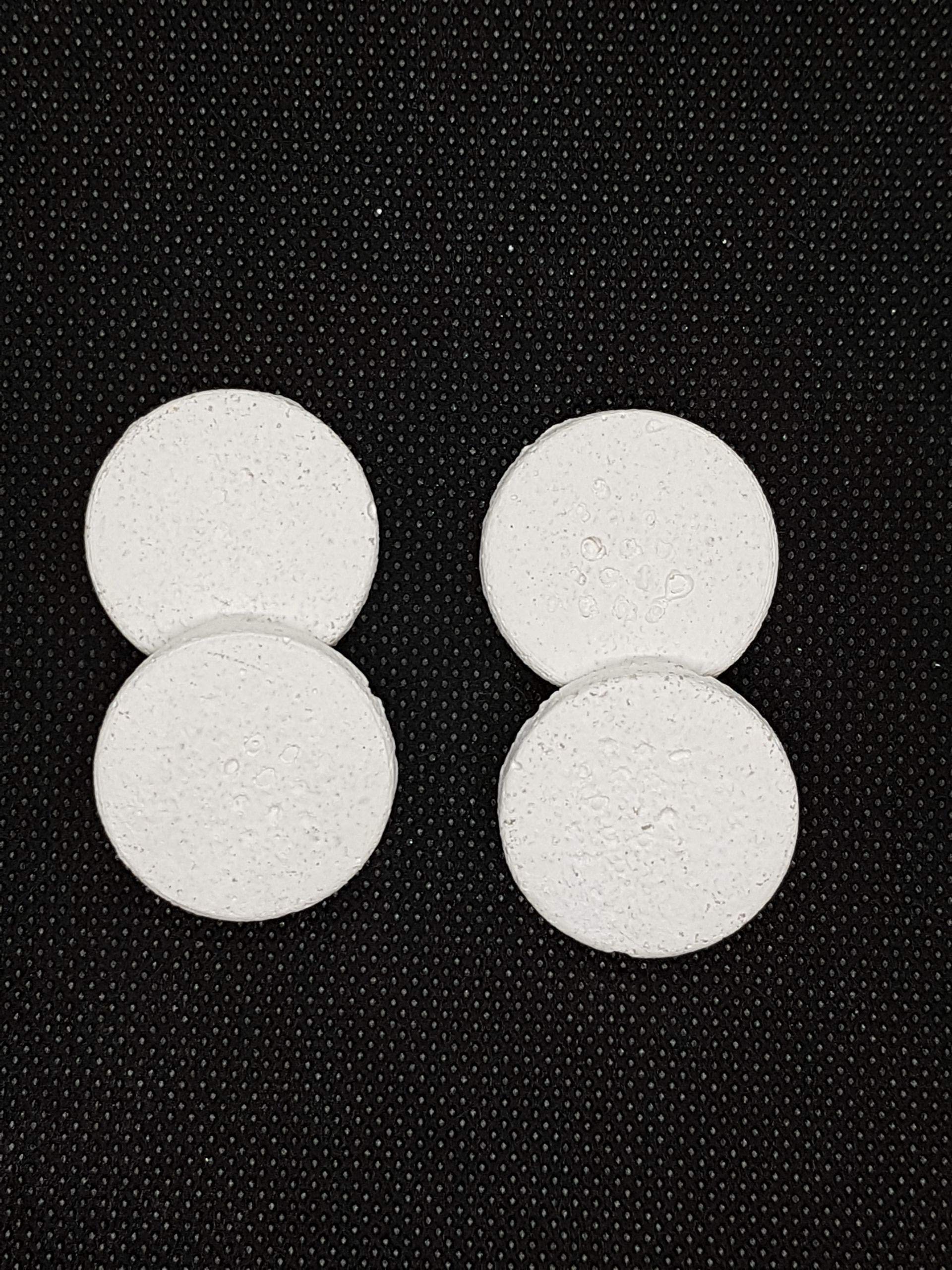 Reef-Geeks, Premium Reef-Safe Coral Frag Discs – 28mm Textured Surface for Secure Coral Mounting & Faster Healing Cured Coral Sand – Ideal for All Coral Types (Pack of 15)