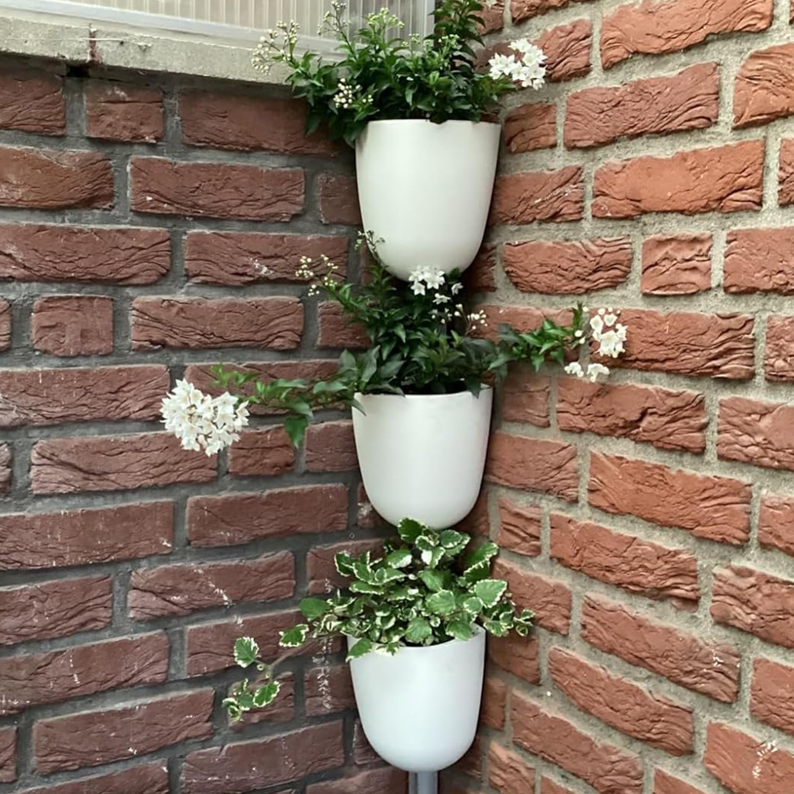 ORIMERC 4 Pcs self watering Corner Planter Wall Plant Pots Hanging Basket Plastic Flower Pots Decorative Modern Plant Vase Container Holder for Succulent Indoor Outdoor Home Office Décor White