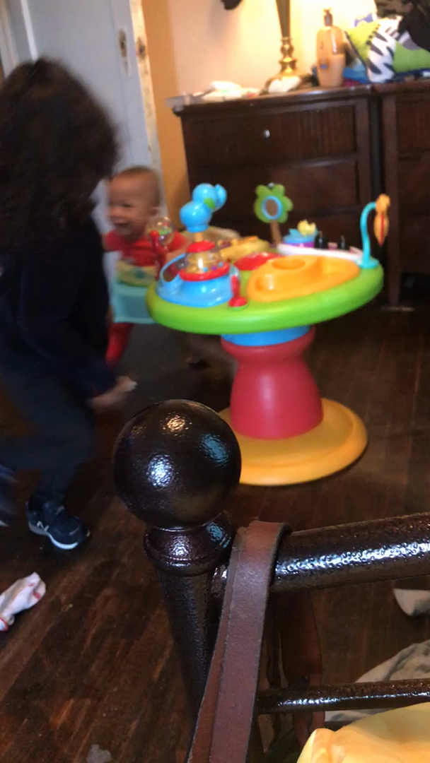 bright starts around we go reviews