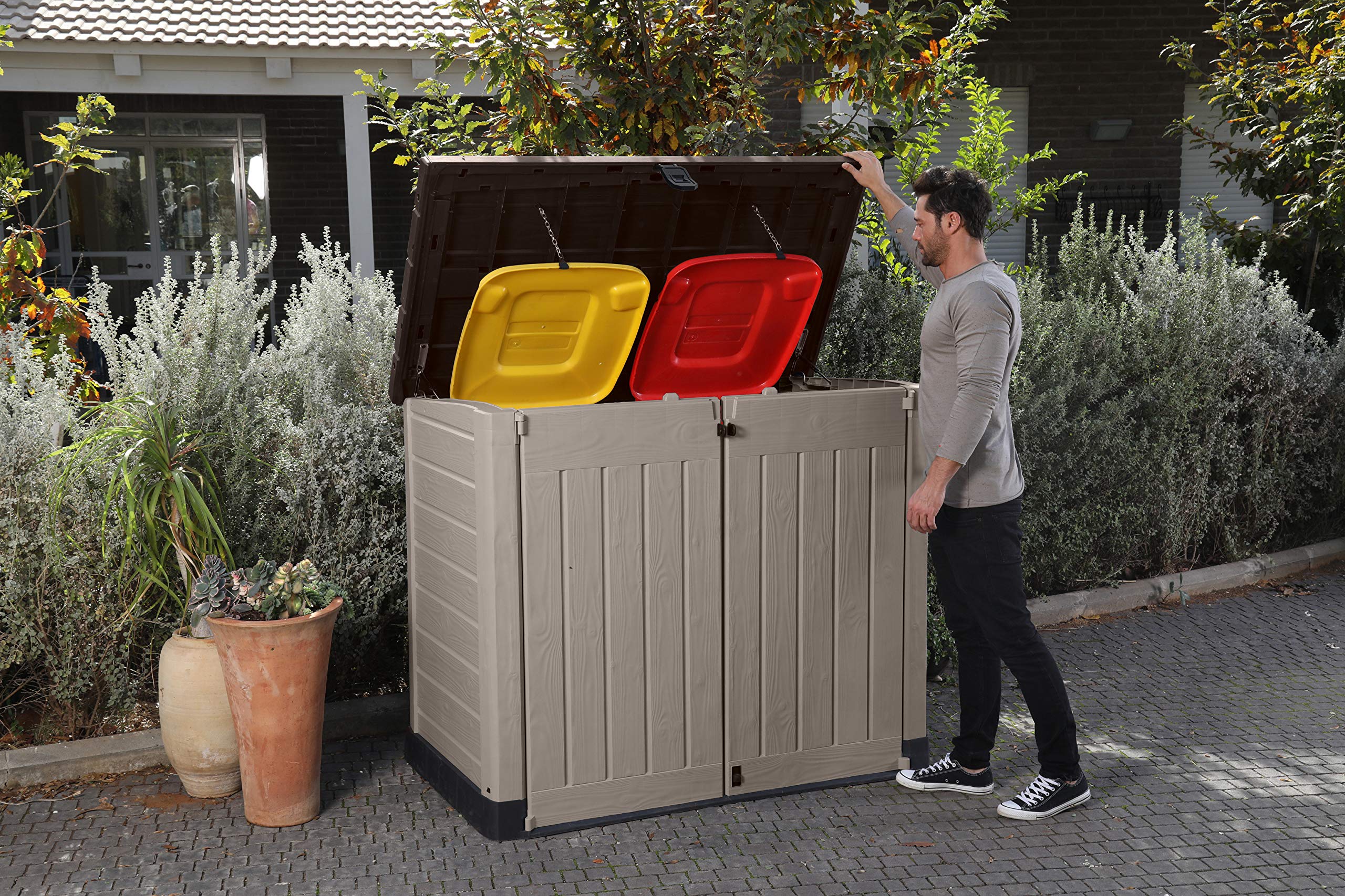 Keter Store it Out Pro Mülltonnenbox mit Gasdruckfeder, wetterfest, abschließbar, beige, 1.200 L, 145,5 x 82 x 123cm, passend für 2x240l Abfalltonnen 6