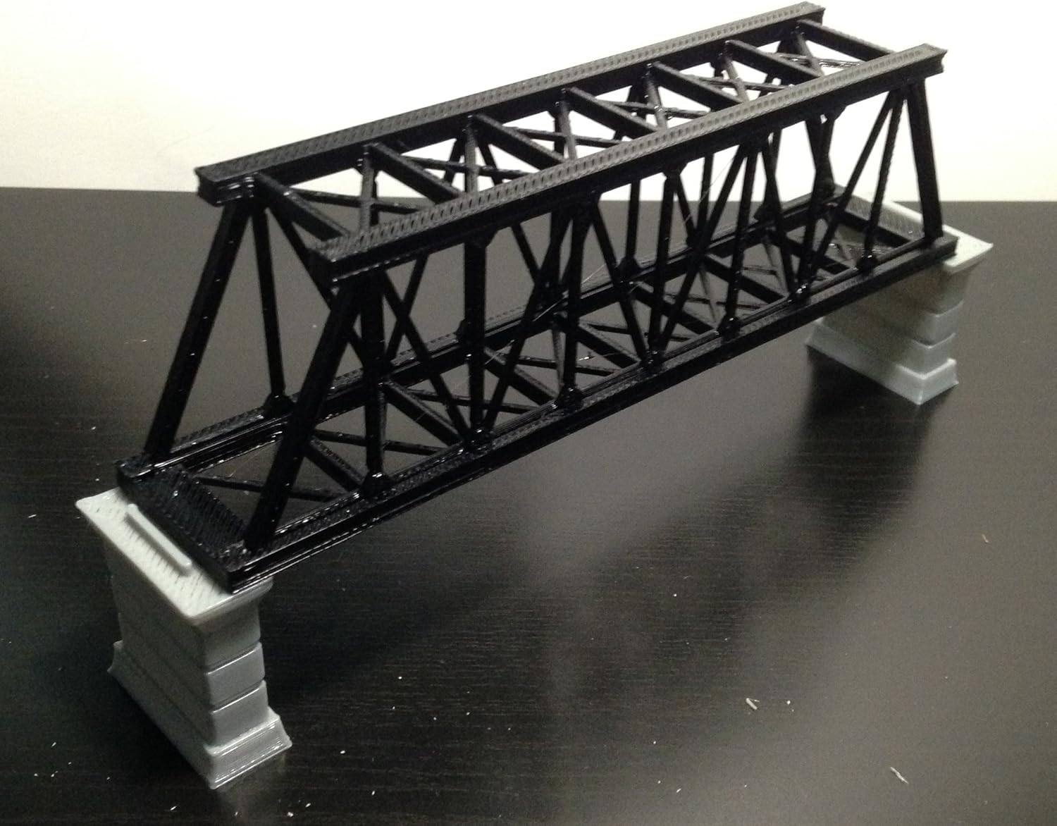 Amazon Com Outland Models Railroad Truss Bridge Black For Single Track With Piers Z Scale Toys Games