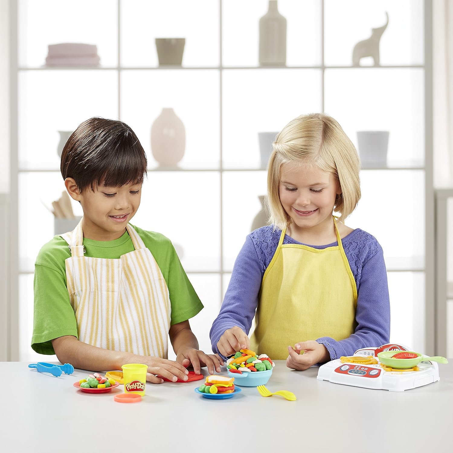 Amazon.com: Play-Doh - B9014 - Kitchen Creations Sizzling Stovetop: Toys & Games