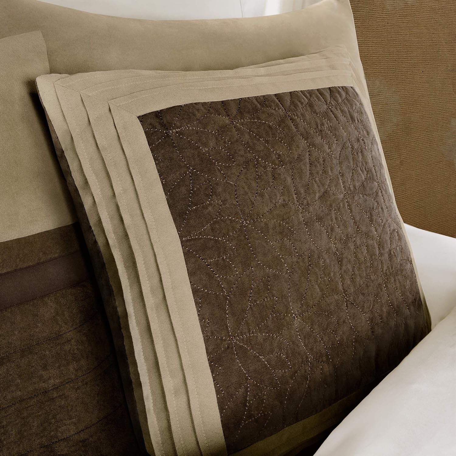 Madison Park - Palmer 7 Piece Comforter Set - Natural - Queen - Pieced Microsuede - Includes 1 Comforter, 3 Decorative Pillows, 1 Bed Skirt, 2 Shams: Home & Kitchen