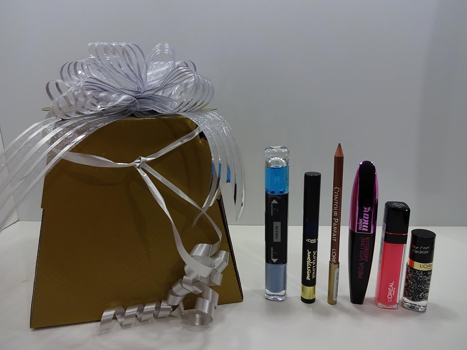 L'Oreal 6pc Luxury Make Up Beauty Gift Box, Gift Set For Her Amazon.co