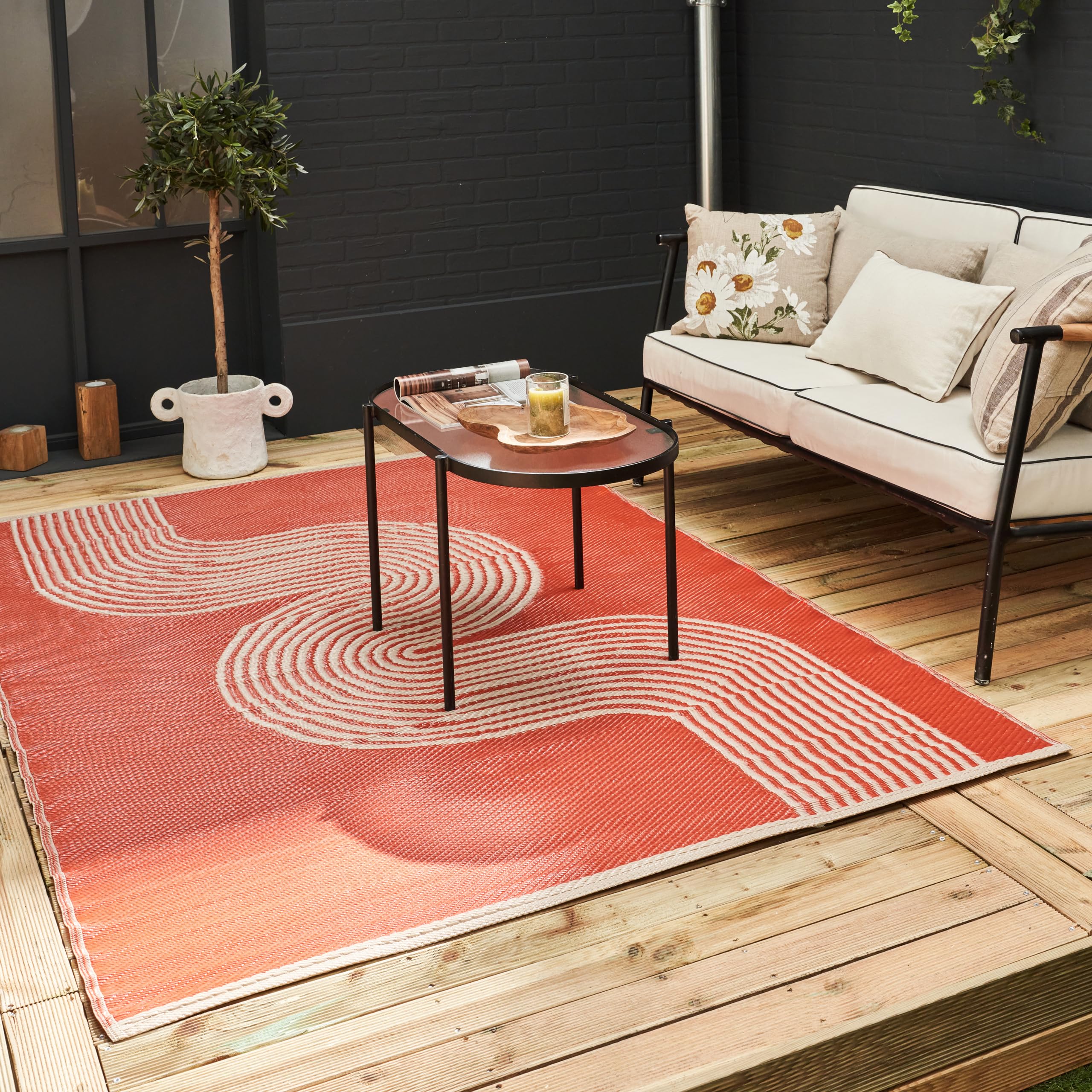 THE RUGS Urban Collection Outdoor Rug - Easy to Clean, Reversible, Waterproof Plastic Outdoor Rugs for Garden, Patio, Balcony, Camping - Contemporary Plastic Straw Rug - Waves Terra/Beige, 120x160cm
