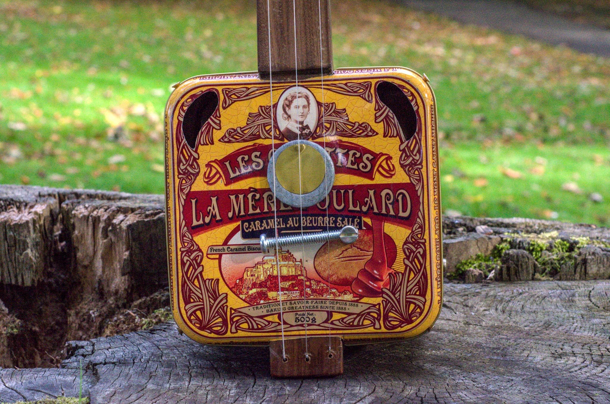 Tin Box Guitar, 3 String, Cookie Box Guitar, Electro Acoustic, Cigar Box Guitar, Blues Guitar, Vintage, Upcycled, Reclaimed, Hipster