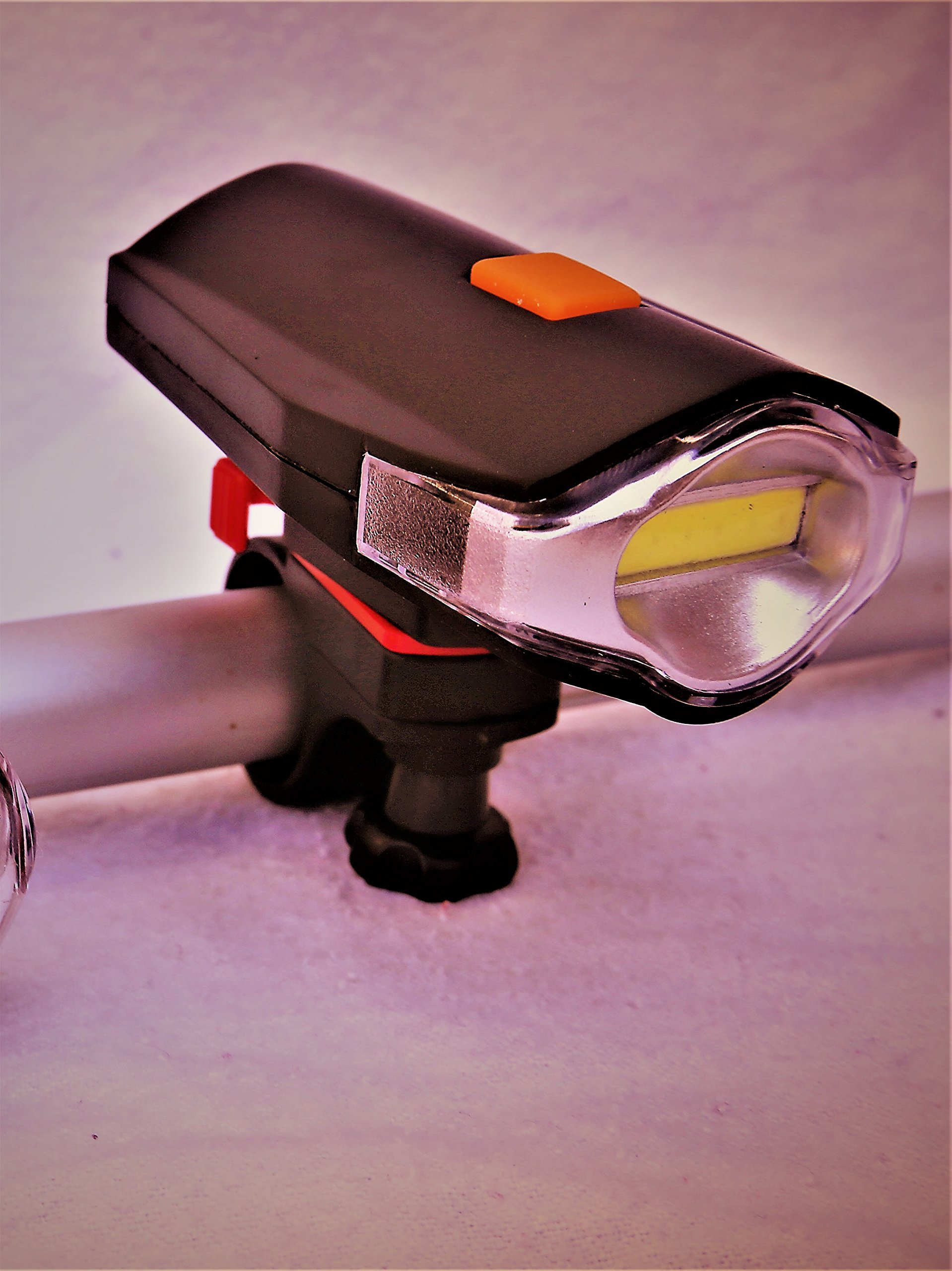 Front, Back AND both Wheel lights AND FREE credit card folding knife from Camp Luna Lover (Green)