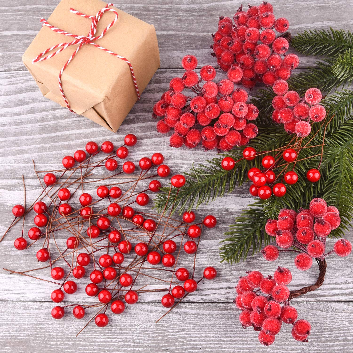 TUPARKA Red Holly Berries Christmas Decoration, Christmas Wreath of Supplies, Christmas Tree Flowers Decoration Table Decoration Power