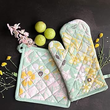 PIXEL HOME Printed Cotton Oven Mitten with Pot Holder (Multicolour)