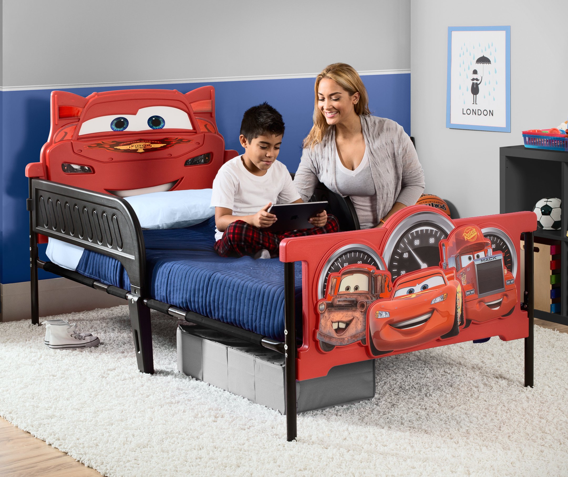 Delta Children Plastic 3D-Footboard Twin Bed, Disney/Pixar Cars