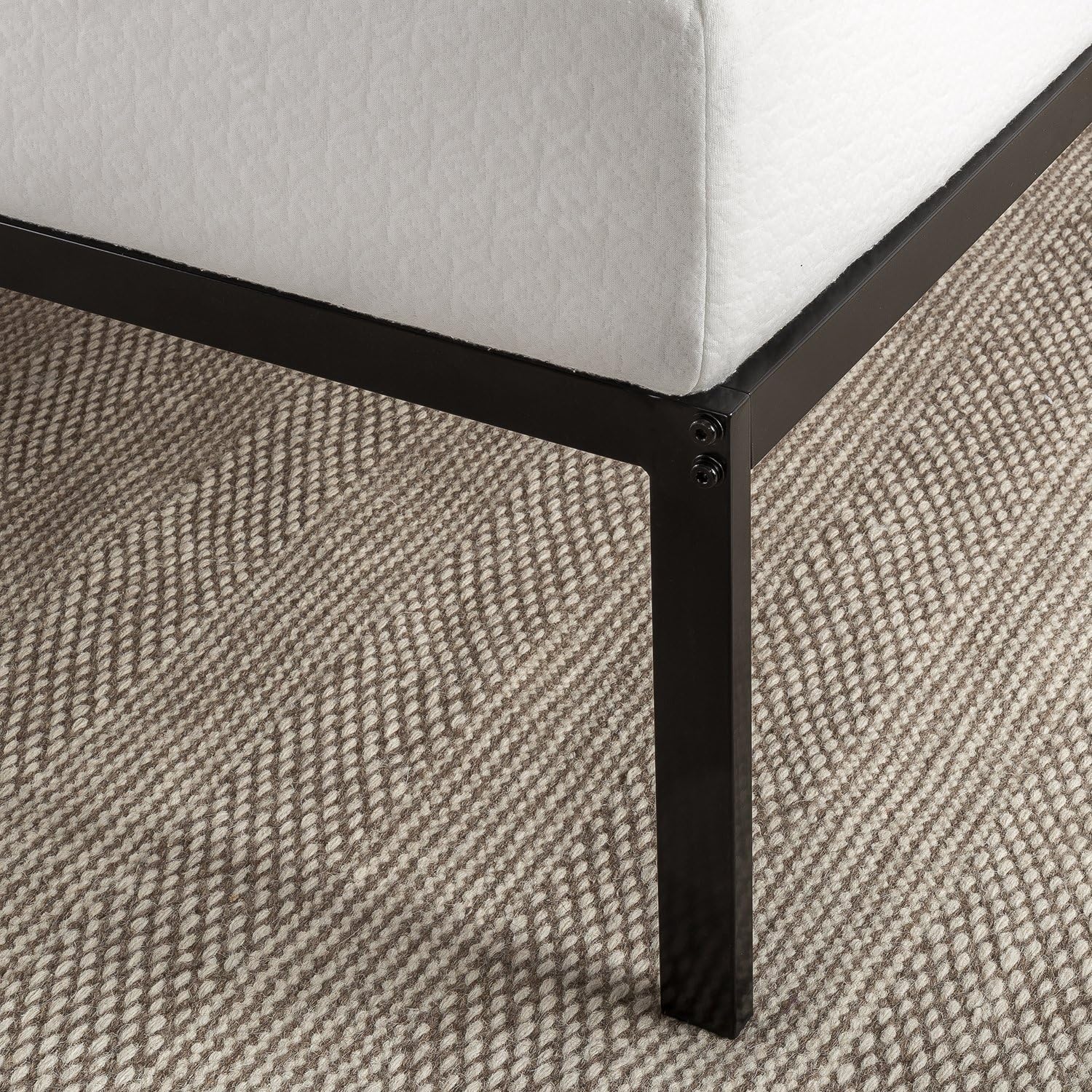 Zinus Yelena 14 Inch Classic Metal Platform Bed Frame with Steel Slat Support / Mattress Foundation, Queen,AZ-MPSC-14Q,Black: Furniture & Decor