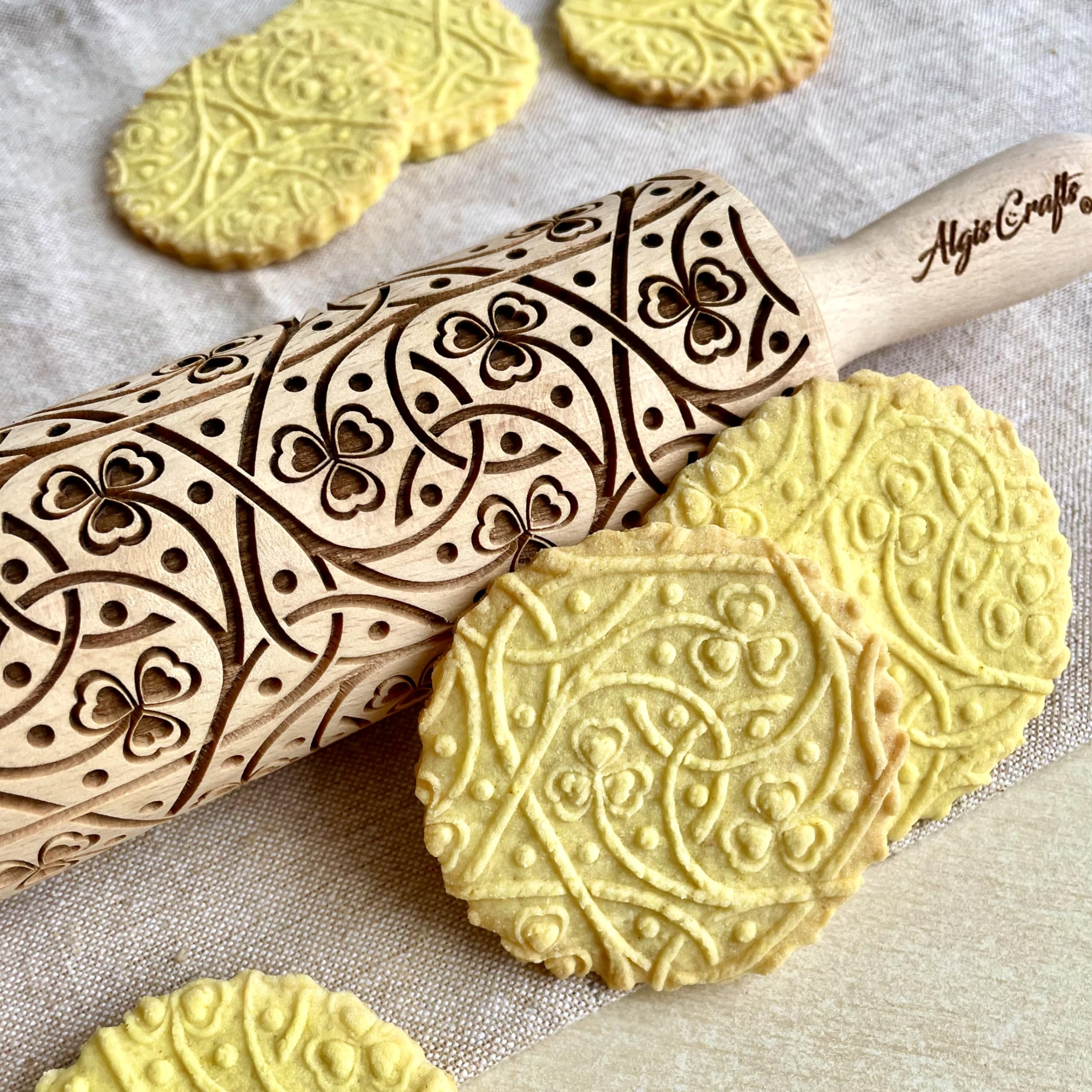 IRISH CLOVER KNOT Embossing Rolling Pin. Wooden Dough Roller with Irish pattern for Homemade Baking by Algis Crafts