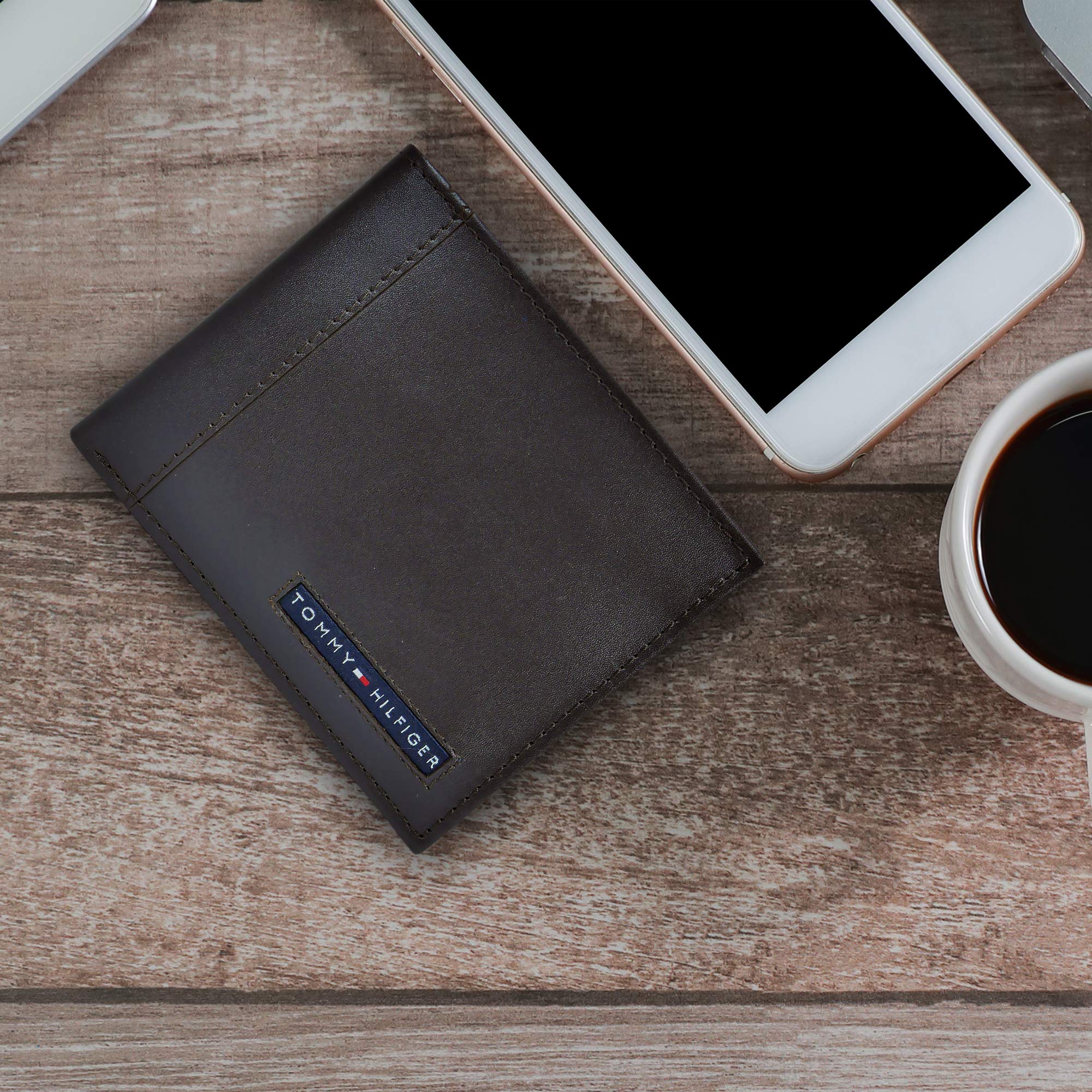 Men's Thin Sleek Casual Bifold Wallet with 6 Credit Card Pockets and