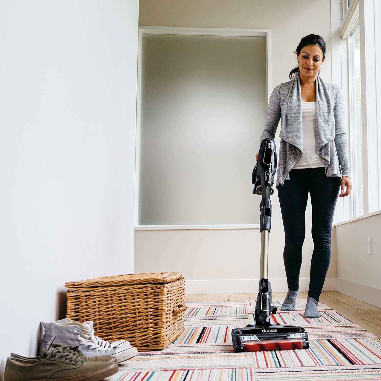 Shark ION F80 Lightweight Cordless Stick Vacuum with MultiFLEX, DuoClean for Carpet & Hardfloor, Hand Vacuum Mode, and (2) Removable Batteries (IF281): Home & Kitchen