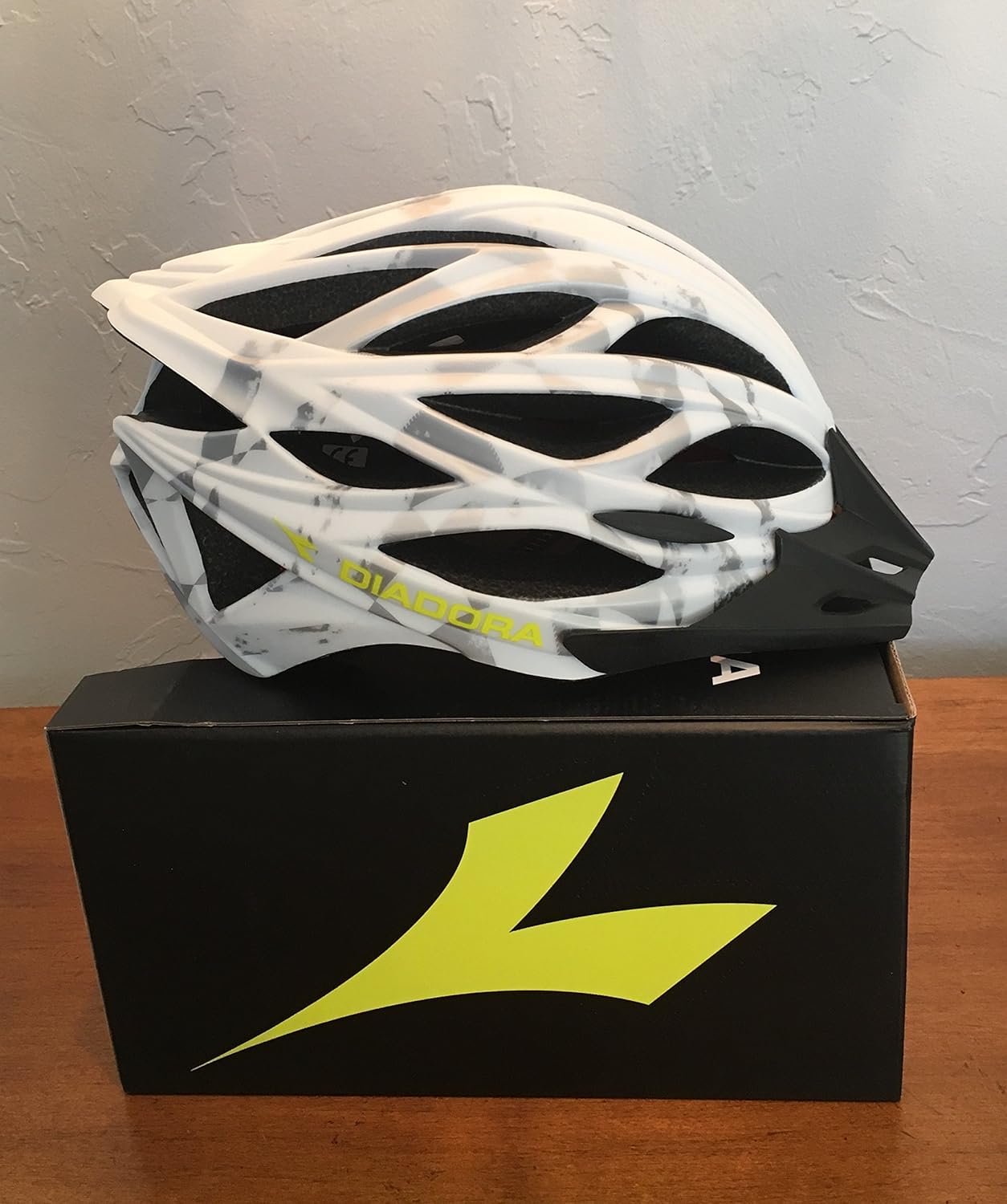 大流行中 Diadoraサイクリング大人用自転車用ヘルメットフリーライド2 0 ホワイト グレー ミディアム B01m2wg7it New限定品 Ijsl Pubmedia Id