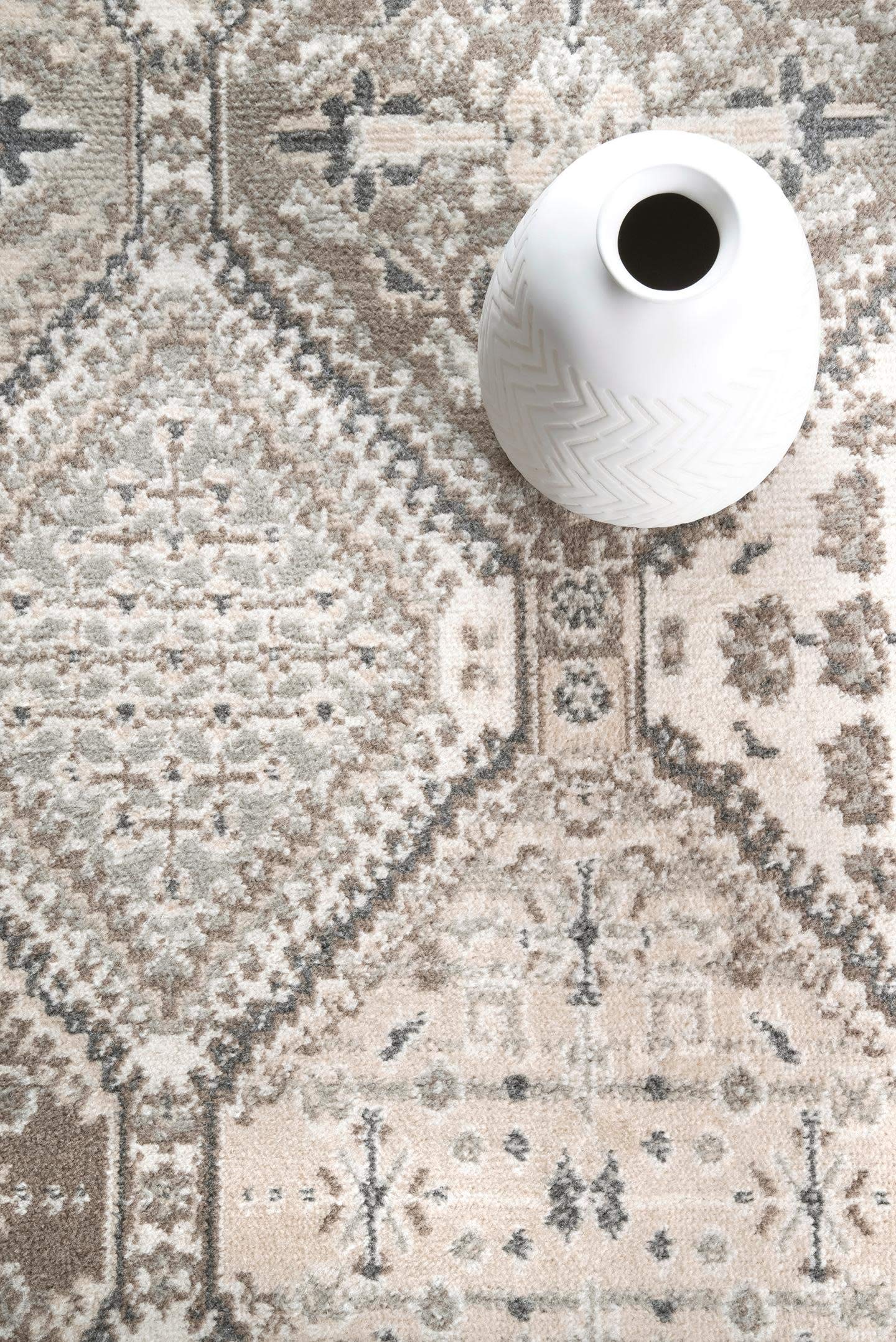 nuLOOM Becca Vintage Tile Area Rug, 2' 6" x 6', Beige