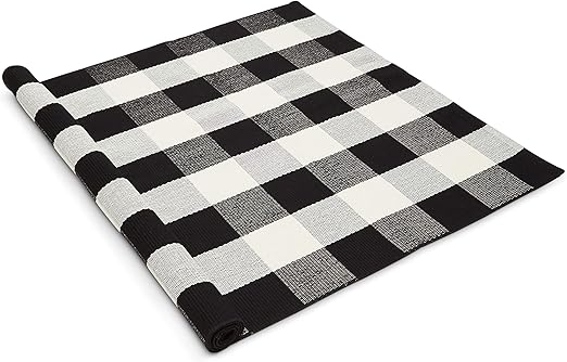 Amazon.com: Buffalo Plaid Rug - 3x5ft - Gingham Welcome Mat - INCLUDED Non- Slip Pad - Farmhouse Doormat - Checkered Rugs - Fall Decor - Black & White Washable Rug - Living Room/Entryway/Kitchen/Outdoor