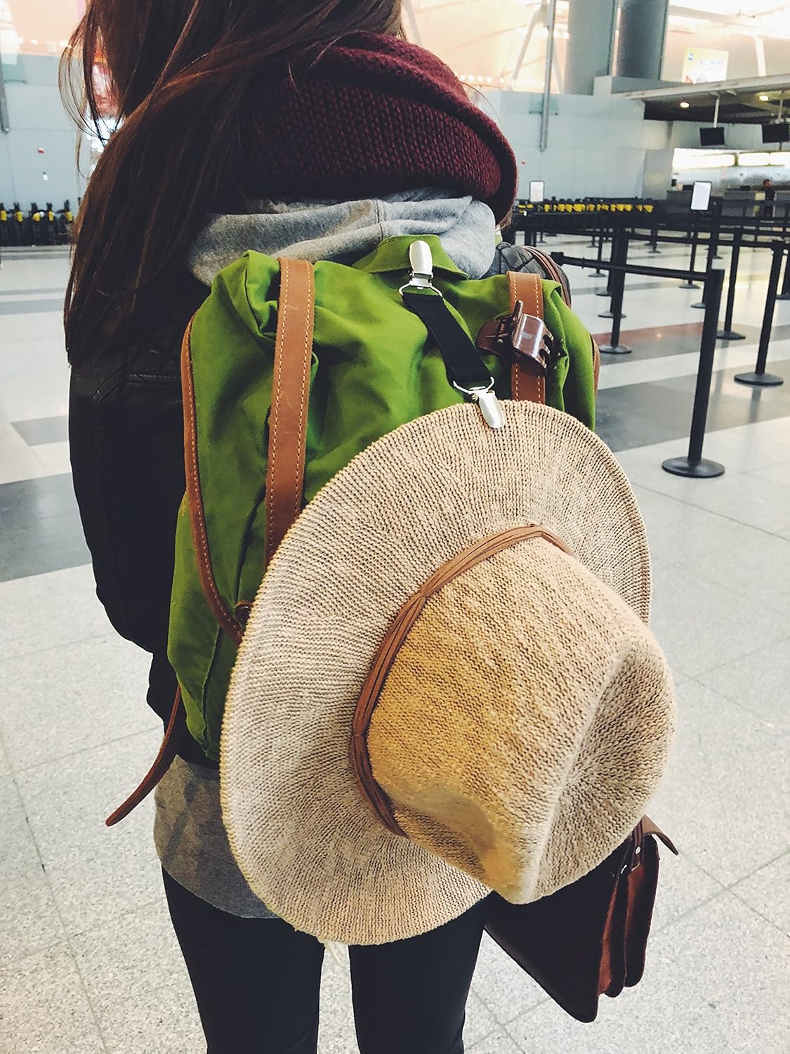luggage hat clip