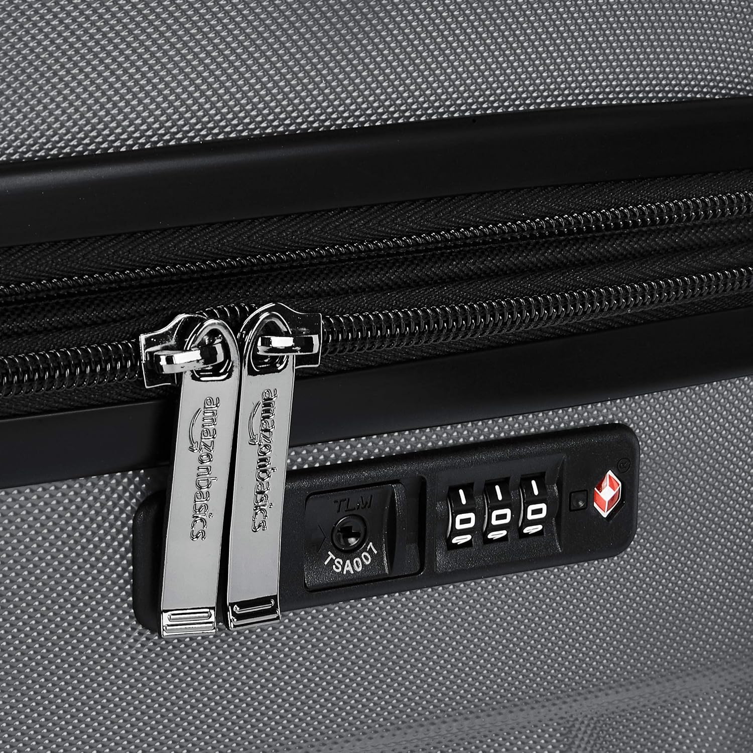 Amazon Basics Premium Hardside Spinner with BuiltIn TSA Lock 55 cm