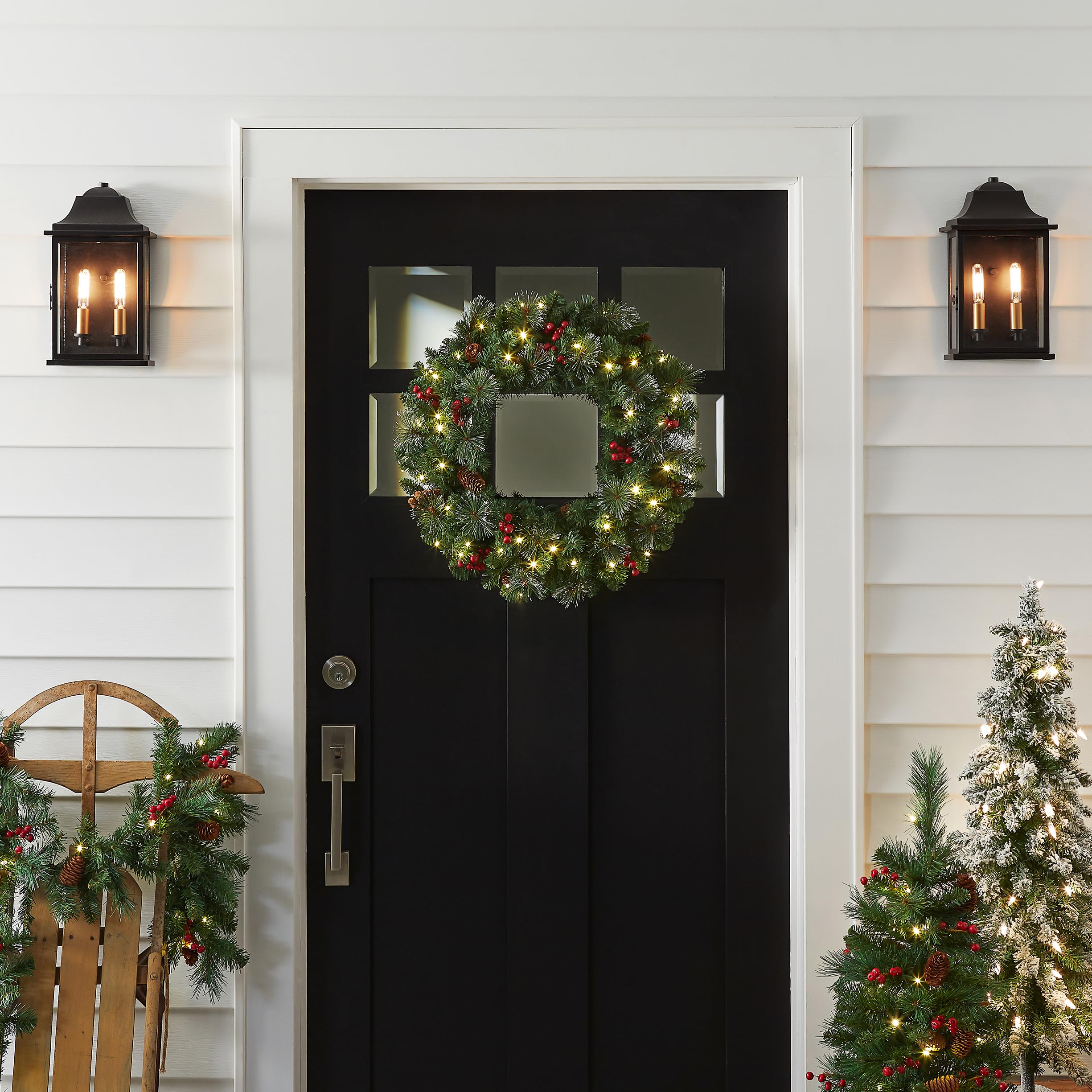 Crestwood Spruce Wreath