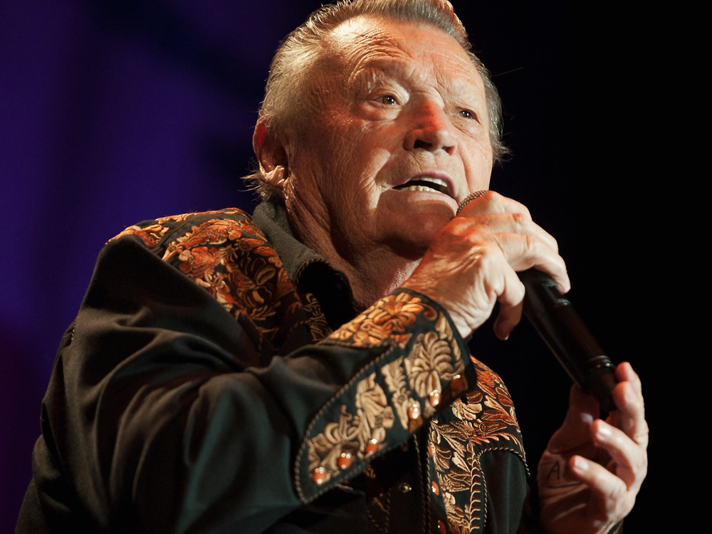 Stonewall Jackson on Amazon Music