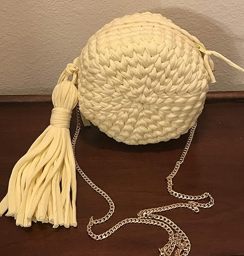 yarn purse