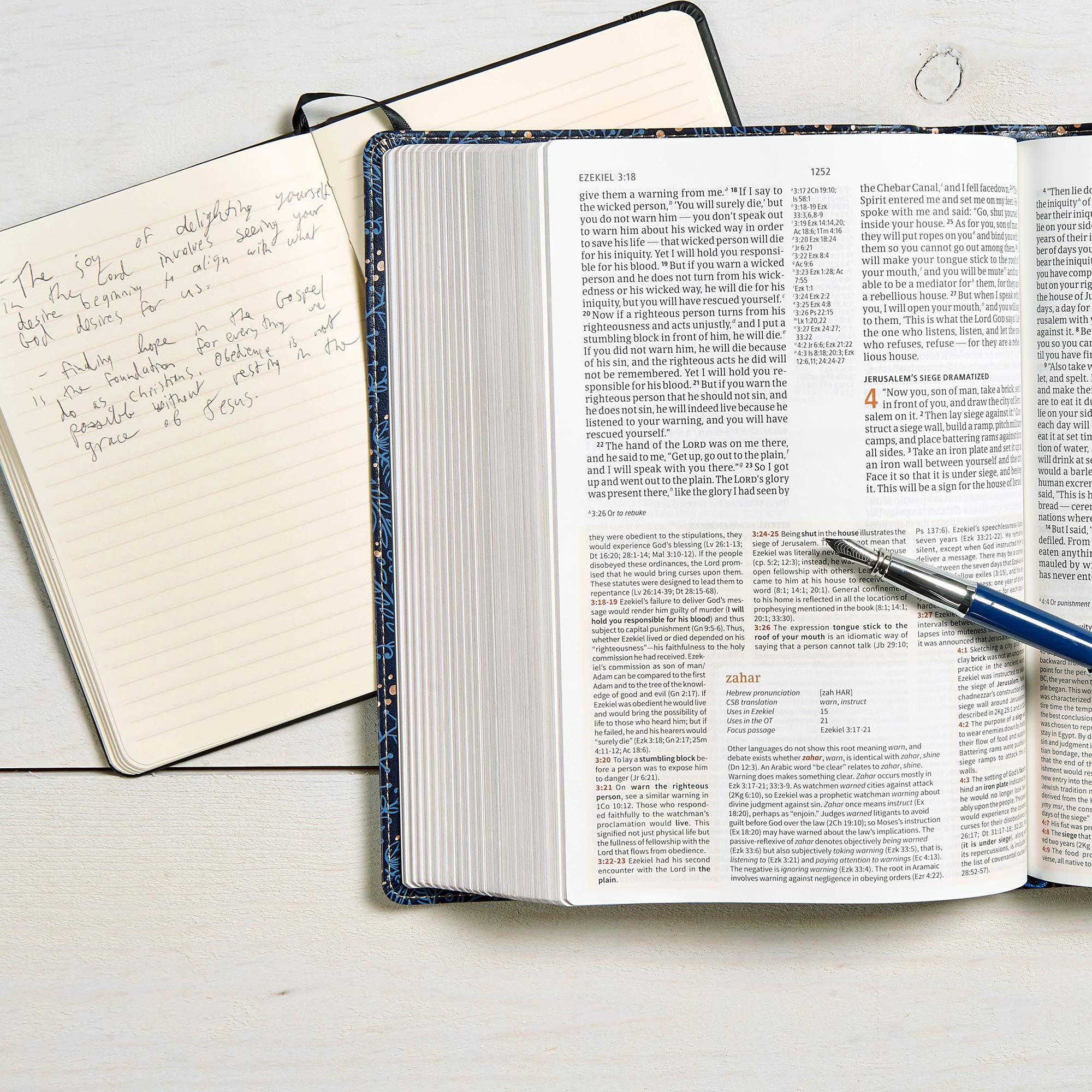 CSB Study Bible, Navy LeatherTouch, Red Letter, Study Notes and Commentary, Illustrations, Articles, Word Studies, Outlines, Timelines, Easy-to-Read Bible Serif Type CSB Study Bible, Navy LeatherTouch, Red Letter, Study Notes and Commentary, Illustrations, Articles, Word Studies, Outlines, Timelines, Easy-to-Read Bible Serif Type Imitation Leather