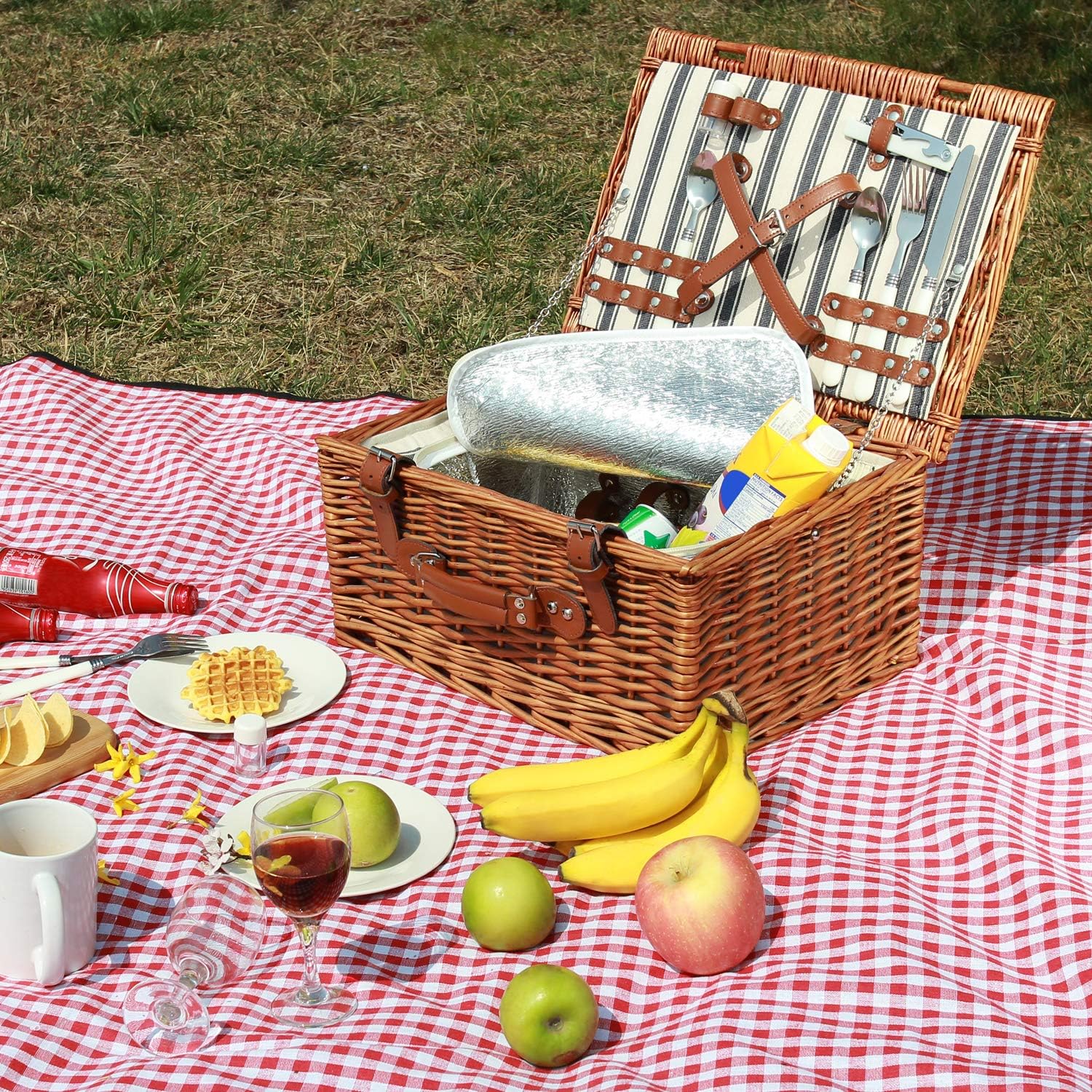 Willow Picnic Basket Set for 2 Persons with Large Insulated Cooler Bag and Classical Cutlery Service Kit | Wicker Picnic Hamper for Camping, Outdoor, Valentine Day, Chirtmas, Thanks Giving, Birthday : Garden & Outdoor