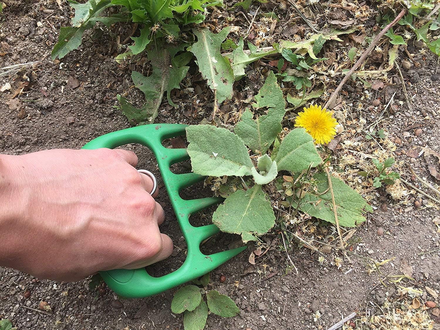 Bear Paws Cultivator Claw - Ergonomic Gardening Tools - Hand Held Garden Tool - Hand Rake - Strong Nylon Weeder - Manual Weeding, Aerating, Cultivating : Garden & Outdoor