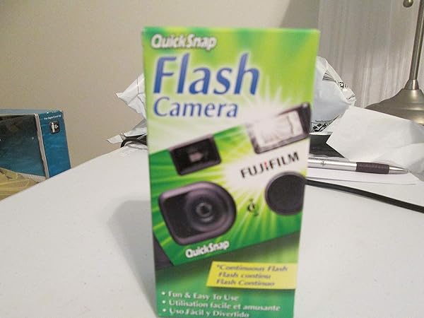 FUJIFILM QUICKSNAP FLASH 400 27 EXPOSURE SINGLE-USE FILM CAMERA
