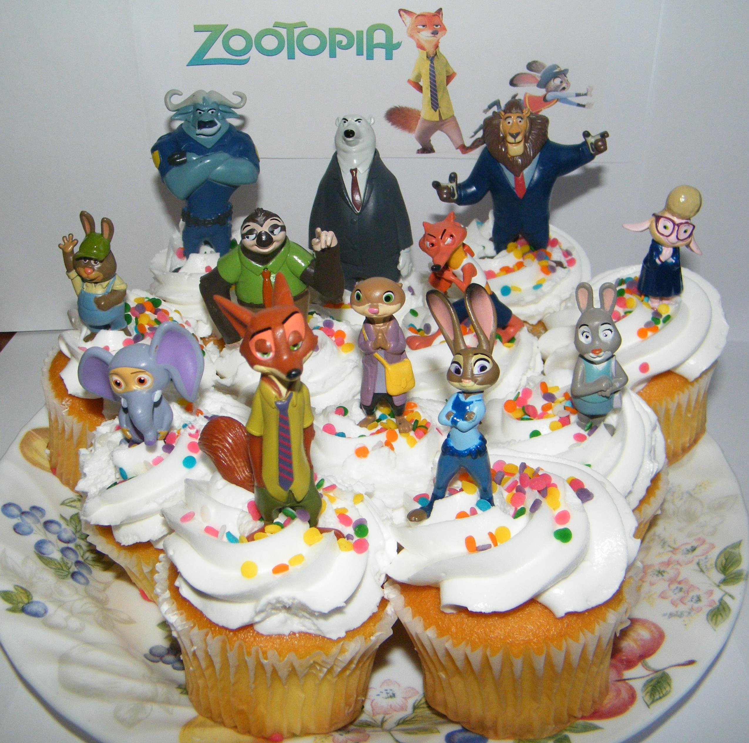 Disney Zootopia Deluxe Mini Cake Toppers Cupcake Decorations Set