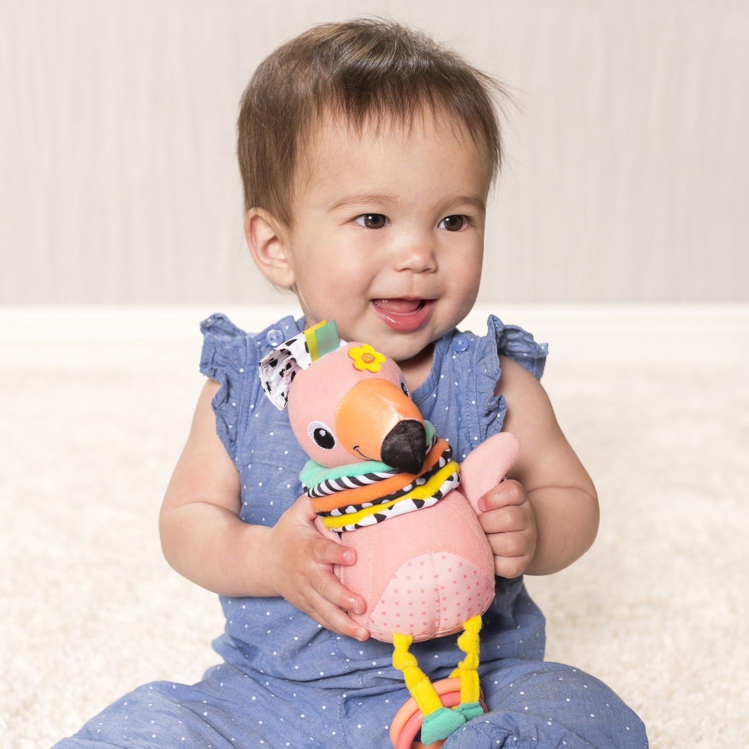 infantino hug and tug musical giraffe