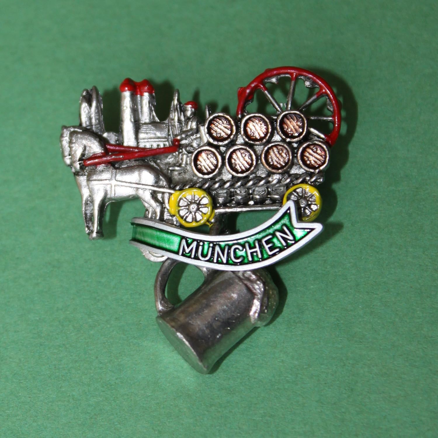 Breiter hat badge, hat jewellery, hat pin: Oktoberfest parade with attached hanging beer mug, Silver - Silver - Image 3