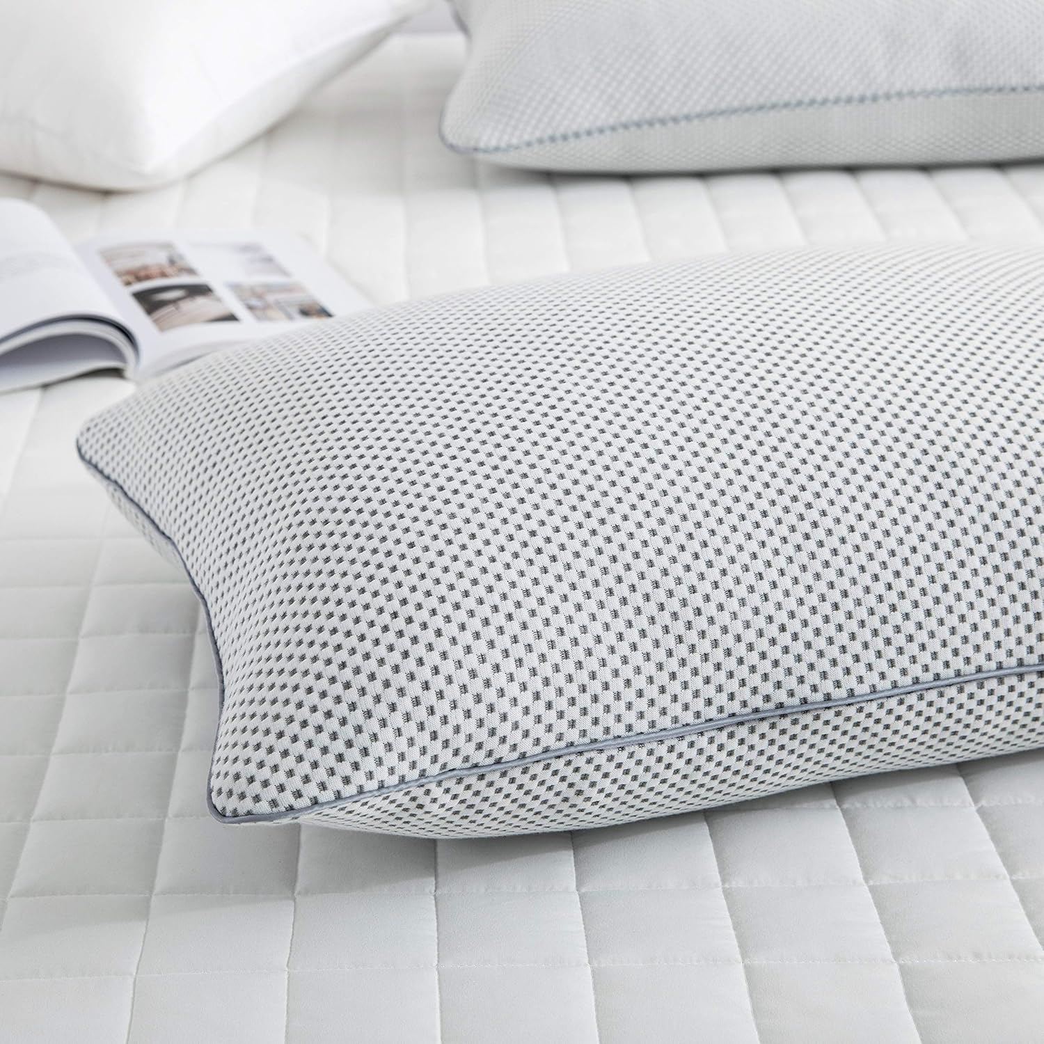 puredown Natural Goose Down Feather Pillow with Breathable Bamboo Charcoal Fabric Cover Soft Pillow,Set of 1 Standard Size: Home & Kitchen