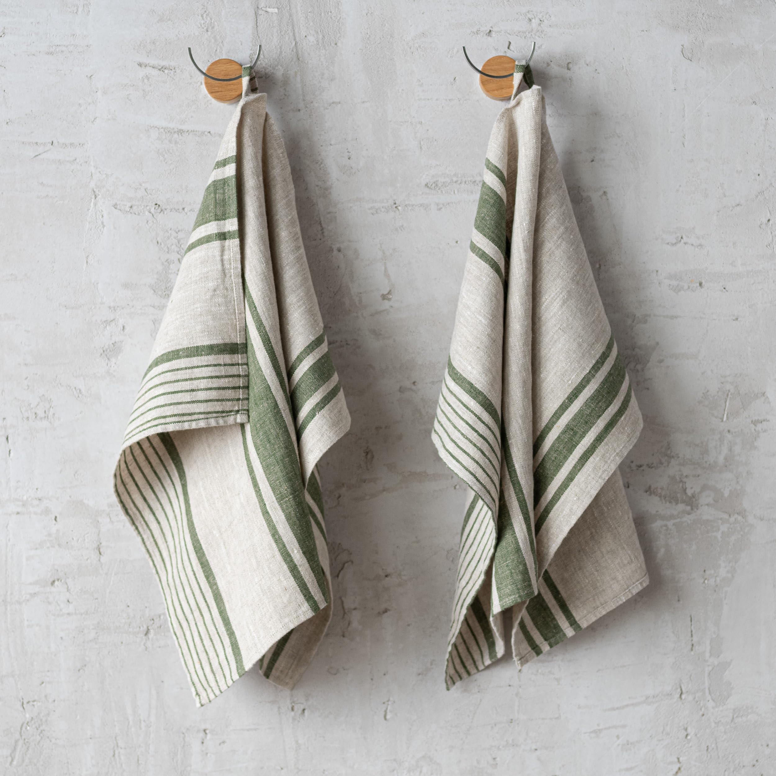 LinenMe Set of 2 Tea Towels Linen 100%, 45 x 66 cm Provence - Linen Towel with Hanger - Tea Towels & Kitchen Towels in Natural/Forest Green Stripes, Made in Lithuania