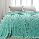 NEWCOSPLAY Super Soft Queen Blanket Sage Green Love Premium Silky Flannel Fleece 3D Heart Checkered Lightweight Bed Blanket All Season Use (Sage Green Love, Queen(90"x90"))