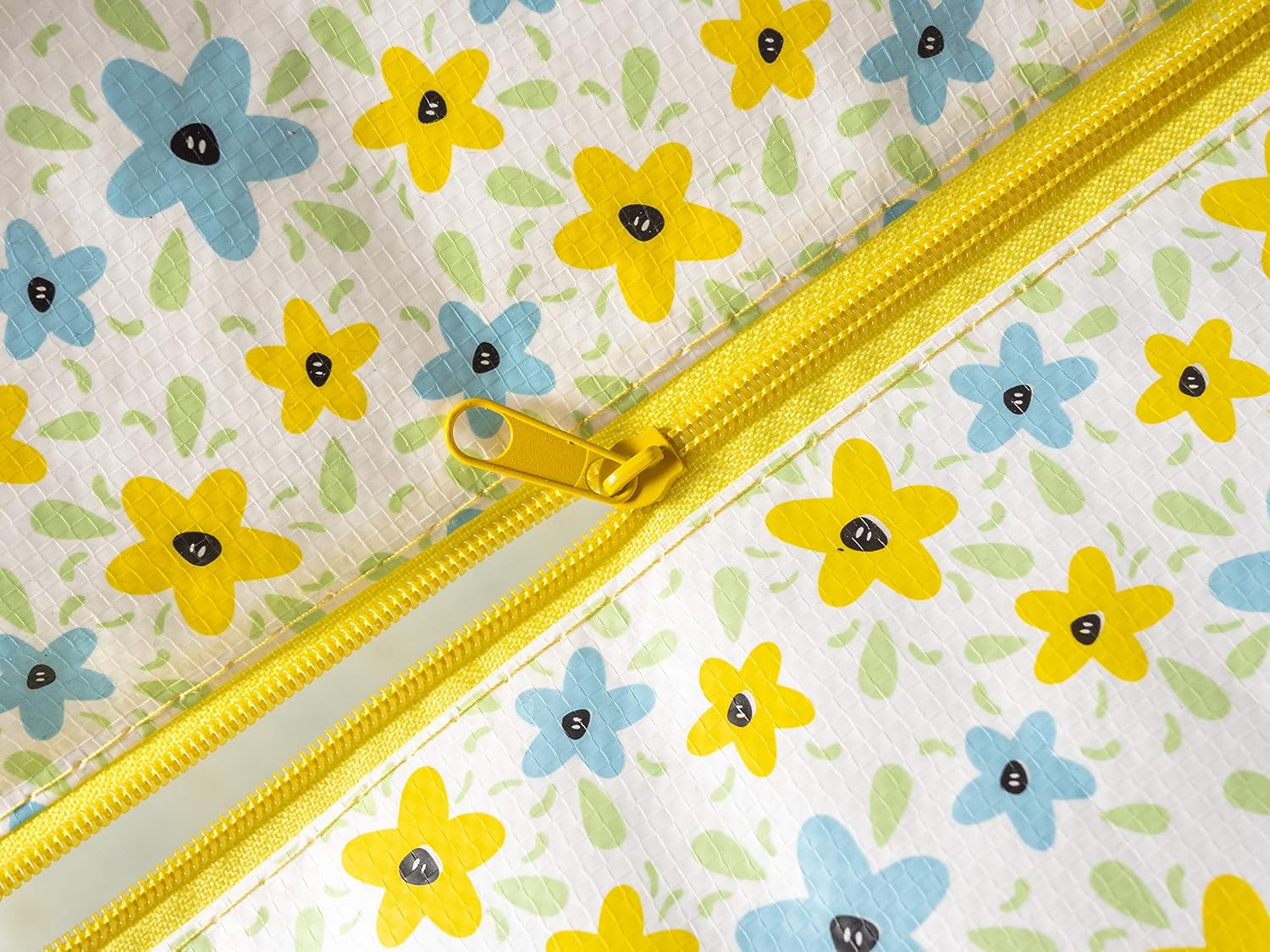 Happy Planet Giftshop Large Jumbo Storage Bag with Zip 58 x 47 x 30cm 80l (Summer Flowers) (Pack of 3), Summer Flowers Pattern, 3 Pack - Image 3