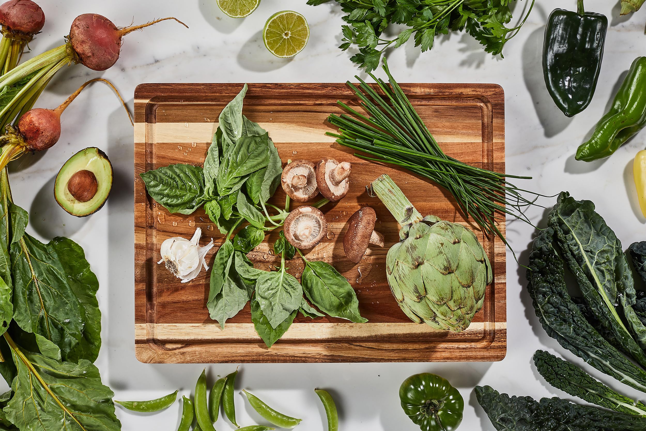 Sonder Los Angeles, Thick Sustainable Acacia Wood Cutting Board for Kitchen with Juice Groove, Sorting Compartment, Charcuterie 16x12x1.5 in (Gift Box Included)