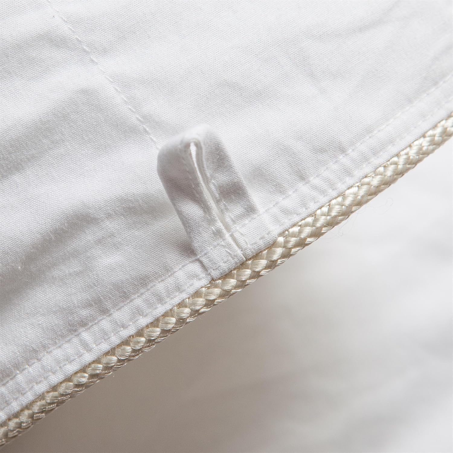Luxurious Queen Size Siberian Goose Down Comforter 100% Egyptian Cotton 1200 Thread Count 1200TC - Baffle Box Design - 48oz Fill Weight - Full/Queen Duvet - Solid White: Kitchen & Dining