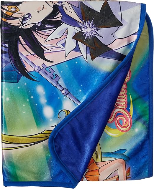 Great Eastern Entertainment Sailor Moon S Throw Blanket, Multicolor