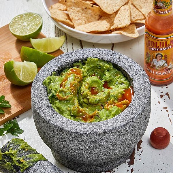 CHOLULA HOT SAUCE, CHILI GARLIC, 5 OUNCE