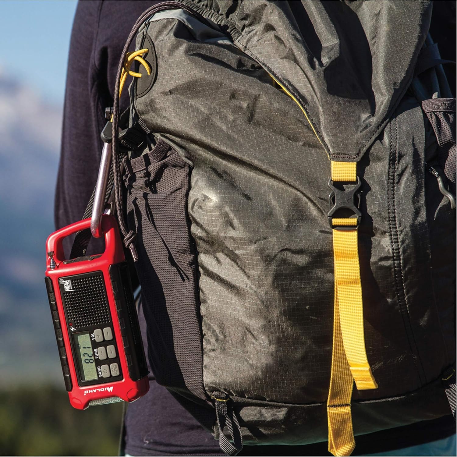 Midland - ER210, Emergency Compact Crank Weather AM/FM Radio - Multiple Power Sources, SOS Emergency Flashlight, NOAA Weather Scan + Alert, & Smartphone/Tablet Charger (Red/Black): Home Audio & Theater
