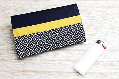 Avoir Images Blague A Tabac En Tissu Jaune Moutarde Et Motif Geometrique Noir dernière salutations