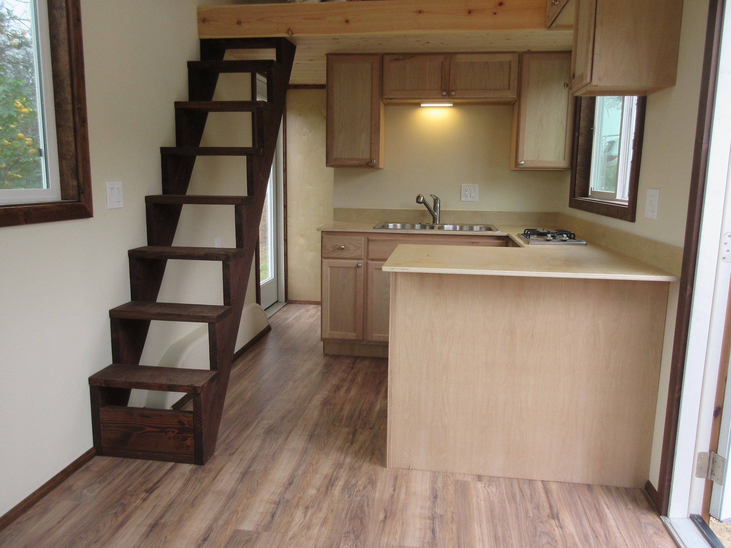 Watch Tiny House Hunters, Season 4 Prime Video